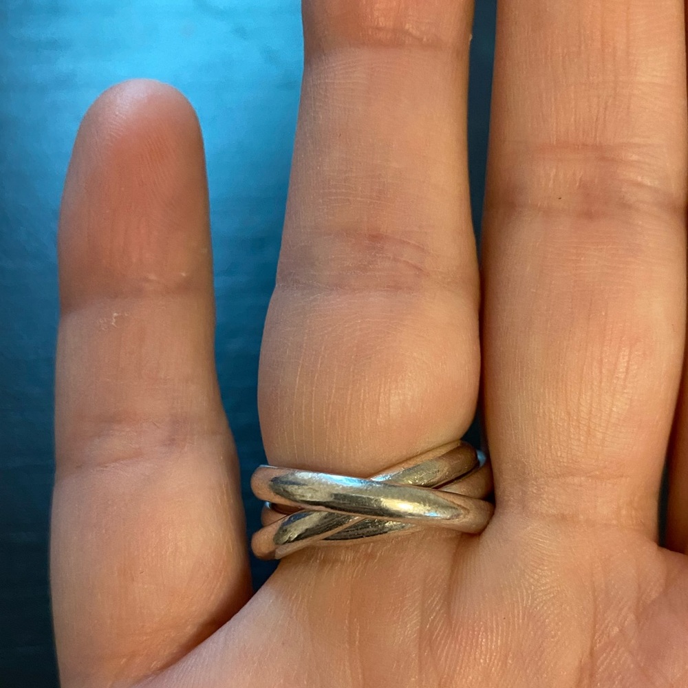 Ring 3 silver connected loop